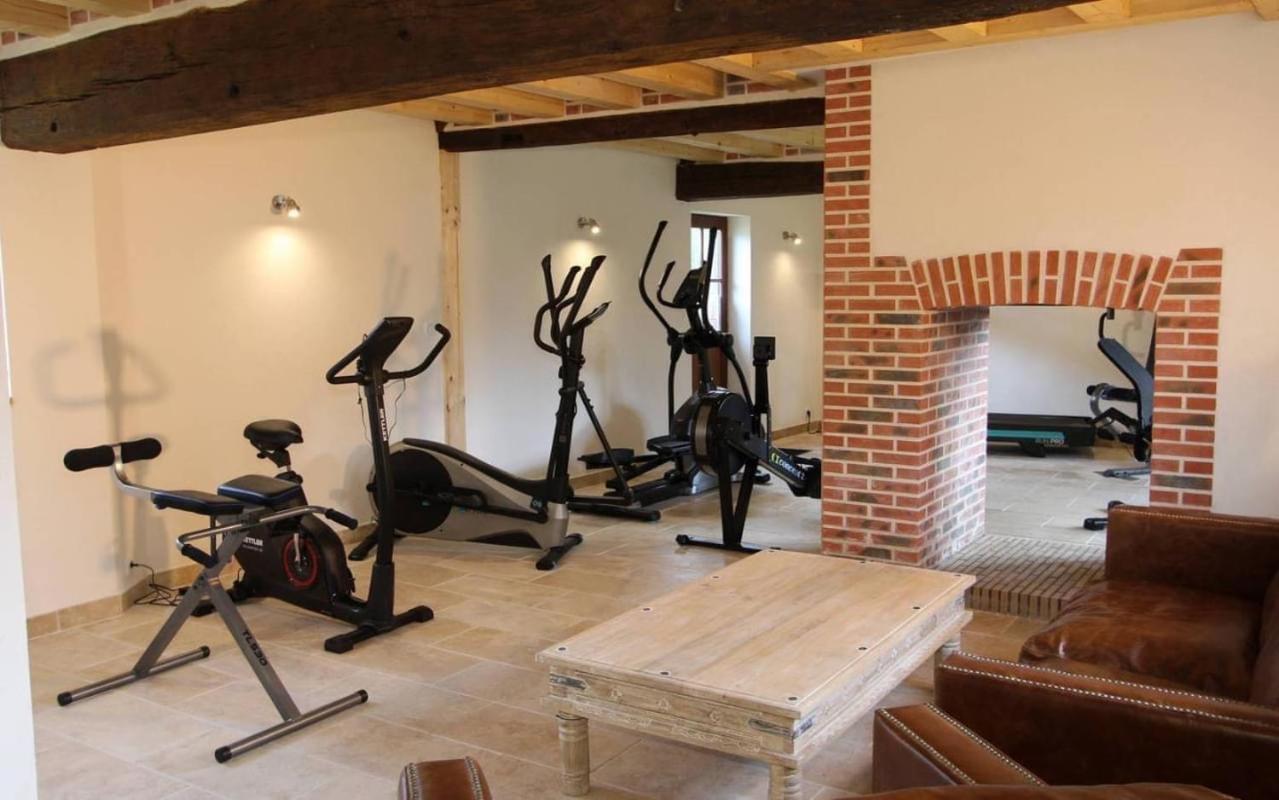 Hostellerie Du Chateau Les Muids La Ferté-Saint-Aubin Esterno foto