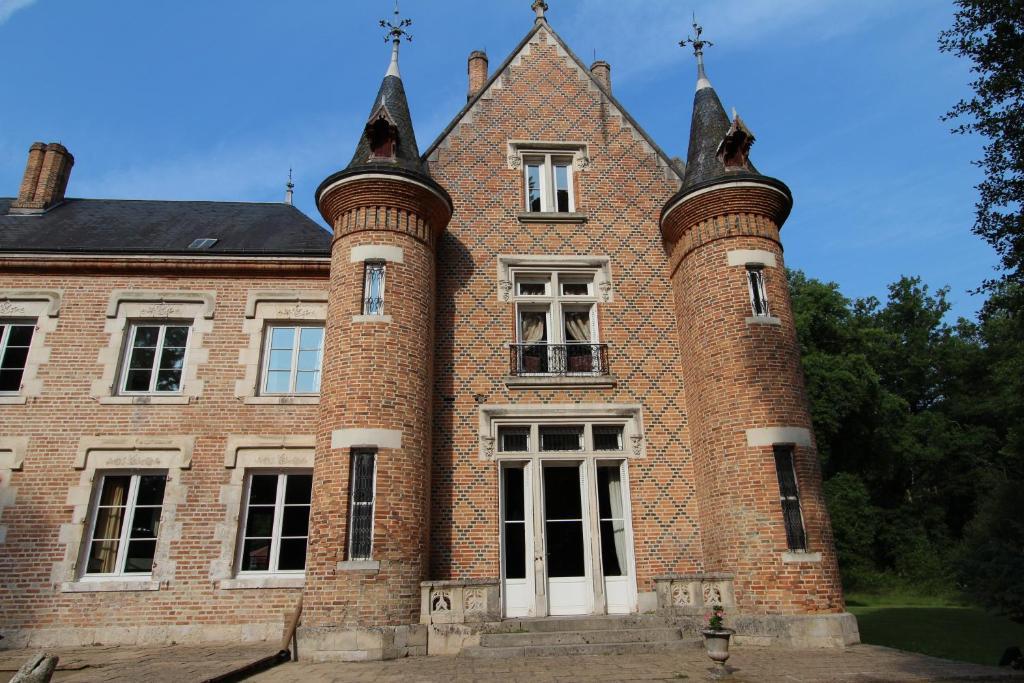 Hostellerie Du Chateau Les Muids La Ferté-Saint-Aubin Esterno foto