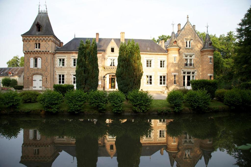 Hostellerie Du Chateau Les Muids La Ferté-Saint-Aubin Esterno foto