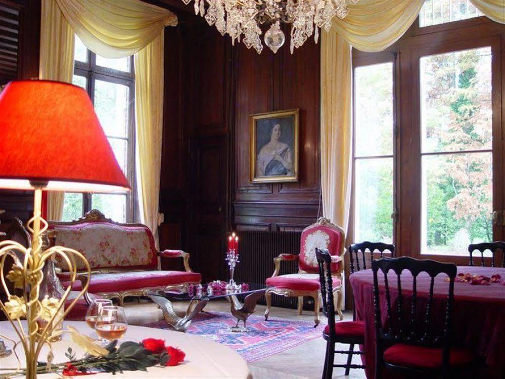 Hostellerie Du Chateau Les Muids La Ferté-Saint-Aubin Esterno foto